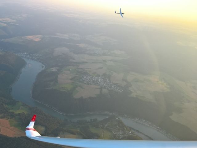 Abendthermik über dem Rhein
